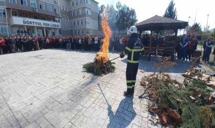 Dörtyolda öğrencilere ve personellere yangın eğitimi verildi