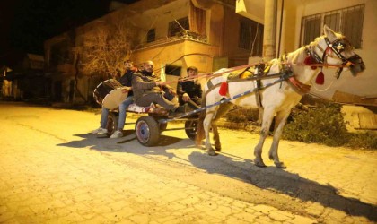 Enkaz kentin kovboy Ramazan davulcusu