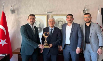 Eskişehir Alperen Ocaklarından Rektör Prof. Dr. Adnan Özcana ziyaret