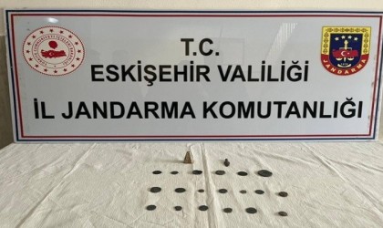 Eskişehirde tarihi eser satan şüpheli jandarma tarafından yakalandı