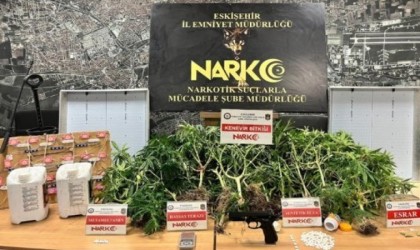 Eskişehirde uyuşturucuya yönelik çalışma yapan polis ekipleri 47 şahsı yakaladı