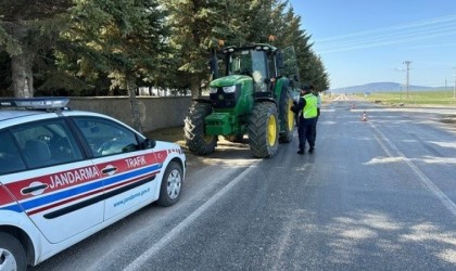 Jandarmanın bir aylık trafik denetimlerinde 6 milyon 706 TL ceza yazıldı