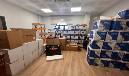 Kaçak sigara deposuna polis baskını