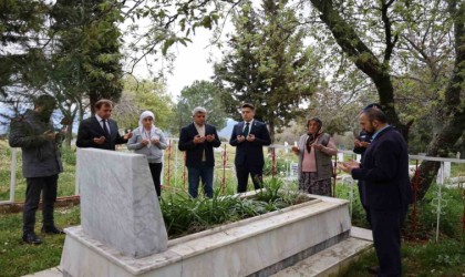 Karacasuda şehit Kılıç mezarı başında anıldı