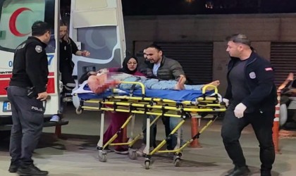 Kardeşini bıçakla ağır yaraladı