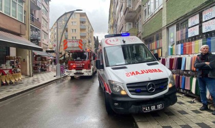 Kocaelide mağazanın deposunda yangın