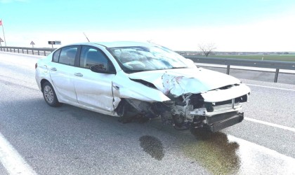 Konyada otomobil bariyere çarptı: 1 yaralı