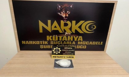 Kütahyada eşyaları arasında uyuşturucu bulunan İranlı yolcu tutuklandı