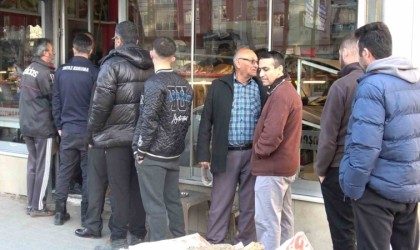 Kütahyada Ramazan pidesi kuyruğu geleneği