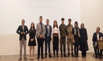 Liseli öğrenciler Mehmet Akif Ersoyun şiirleriyle yarıştı