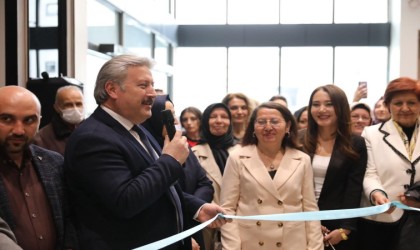 Melikgazide ‘kadın konulu söyleşi, sergi ve resim atölyesi düzenlendi