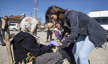 Mersinde Gezici Sağlık Aracı çalışmalarını sürdürüyor