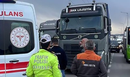 Minibüsten inen kadına tır çarptı