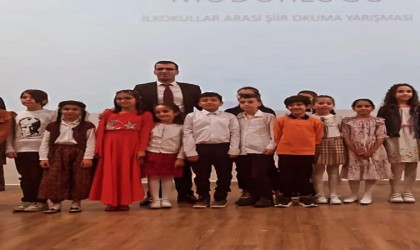 Okudukları şiirlerle duygu dolu anlar yaşattılar