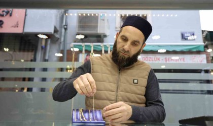 Ölümden dönen şerbetçi, arı korkusundan mesleği bırakıp kuyumcu oldu