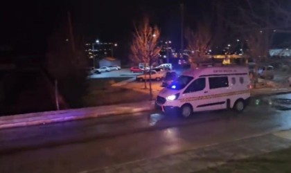 Önce darp ettiler sonra hastane önüne gelerek havaya ateş açtılar