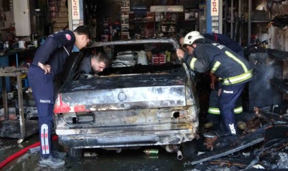 Oto aksesuarı yapılan iş yeri yangında küle döndü, sahipleri gözyaşı döktü