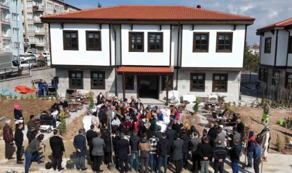 Özel bireyler ve ebeveynlerini mutlu eden proje: Engelli Yaşam Merkezi ikinci evleri oldu