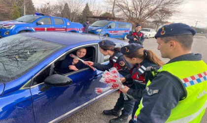 Salihli jandarma kadınları unutmadı
