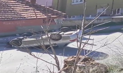 Tavşanlıda takla atan otomobil ters döndü: 1 yaralı
