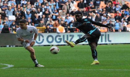 Trendyol Süper Lig: Y. Adana Demirspor: 1 - Fatih Karagümrük: 0 (İlk yarı)