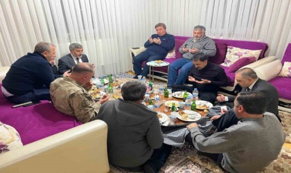 Vali Aydoğdu, iftarda şehit ailesine misafir oldu