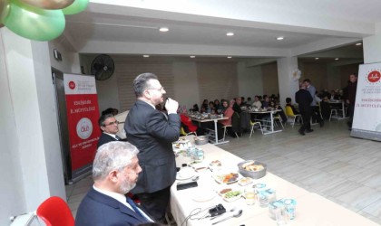 Vali Hüseyin Aksoy, Aile ve Sosyal Hizmetler İl Müdürlüğü Çocuk Evleri Koordinasyon Merkezi öğrencileri ile bir araya geldi