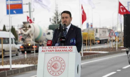 Vali Musa Işın: Kütahyaya 20 yılda 338 kilometre bölünmüş yol yapıldı