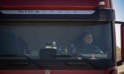 “Yolların Sultanı” Leyla için tır şoförlüğü bir tutku