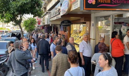 Aydında bayram manzarası değişmedi tatlıcılarda kuyruk oluştu