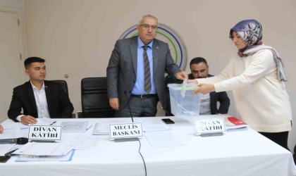 Çameli Belediye Meclisi yeni dönemin ilk toplantısında yönetim kadrosunu belirledi