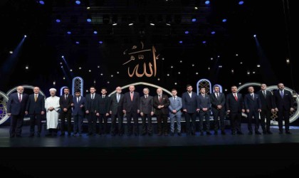 Cumhurbaşkanı Erdoğan: “Küresel emperyalist güçlerin İslam dünyası üzerinde oynadığı oyunların yaşadığımız bu sıkıntılarda önemli payı vardır”