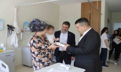 GAÜN Yönetiminden Hastanede tedavi gören çocuklara bayram ziyareti