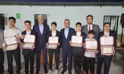 Hafızlık eğitimi tamamlayıp belgelerini aldılar