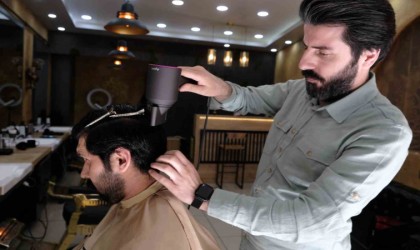 Kuaförler bayram yoğunluğu öncesi son hazırlıklarını yaptı