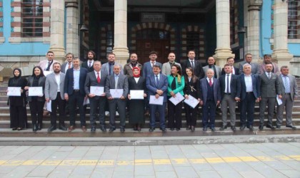 Kütahyada AK Parti meclis üyeleri mazbatalarını teslim aldı