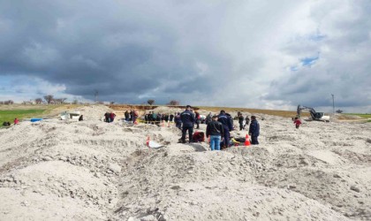Niğdede patates deposu çöktü: Göçük altında kalan 2 işçi hayatını kaybetti, 3ü ağır 4 işçi ağır yaralandı