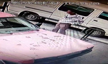 Oto hırsızlığına teşebbüs anları kamerada
