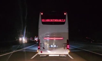 Otobüsün arkasını görenler şaştı kaldı