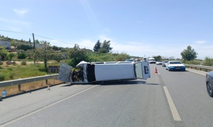 Otomobil bariyerlere çarptı, 1 yaralı