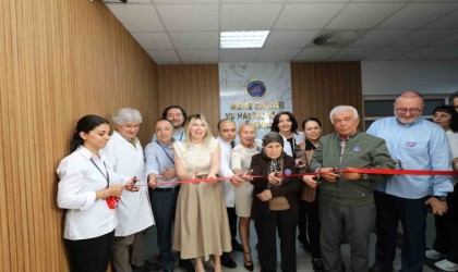 Rektör Özlenen Özkan: Meme kanseri sadece kadınlarda değil, erkeklerde de görülüyor