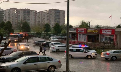 Su basan garajı temizlerken akıma kapılan görevli hayatını kaybetti