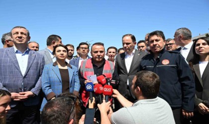 Teleferik kazasında kurtarılmayı bekleyen 13 kişi kaldı