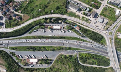 TEMde bayram trafiği yoğunluğu havadan görüntülendi