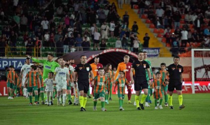Trendyol Süper Lig: Alanyaspor: 0 - Galatasaray: 0 (Maç devam ediyor)