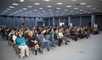 Usta yazarlar Diyaloglar serisini bu kez Mersinde gerçekleştirdi