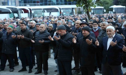 200 hacı adayı yolcu edildi