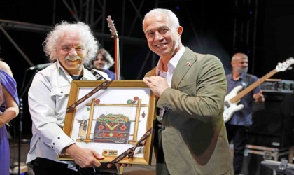 22. Alanya Uluslararası Kültür Sanat ve Turizm Festivali Yeni Türkü konseriyle sona erdi