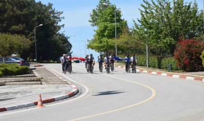 450 km pedal çevirerek Samsunda ulaştılar