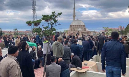 5 ay arayla trafik kazasında hayatını kaybeden anne-oğul yan yana